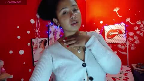 lollita_little online show from 11/19/25, 03:01