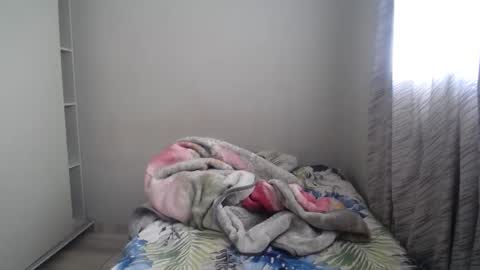 Snapshot of lolly_96 chatting on 10/21/25, 02:18 lolly_96 online show from 10/21/25, 02:18