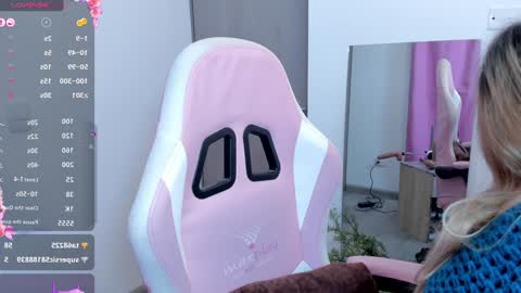 Snapshot of lolly_js_ chatting on 12/29/24, 06:45 Lolly  online show from 12/29/24, 06:45