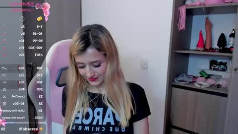 Snapshot of lolly_js_ chatting on 01/10/25, 03:29 Lolly  online show from 01/10/25, 03:29