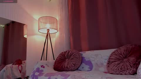 Lolly  online show from 12/17/25, 07:36