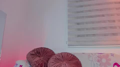 Snapshot of lolly_js_ chatting on 03/08/26, 02:04 Lolly online show from 03/08/26, 02:04