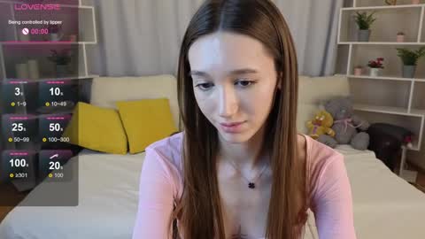 Monica online show from 01/03/25, 04:59