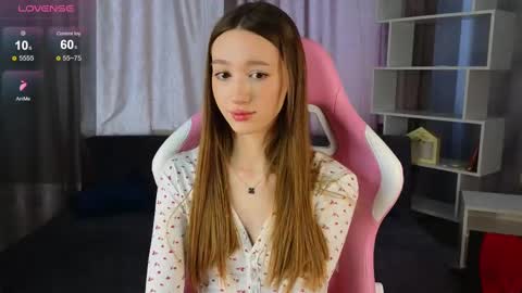 Monica online show from 03/04/25, 08:46