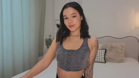 Snapshot of lolly_turner chatting on 06/17/26, 04:15 lolly_turner online show from 06/17/26, 04:15