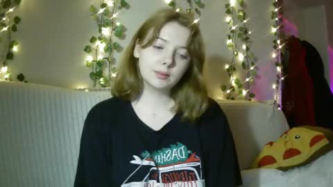 Snapshot of lollylol11 chatting on 03/05/25, 04:35 Lilly online show from 03/05/25, 04:35