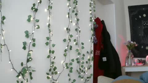 Snapshot of lollylol11 chatting on 03/09/25, 11:25 Lilly online show from 03/09/25, 11:25