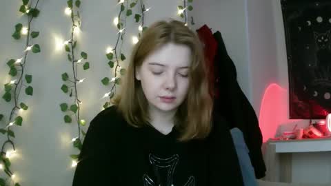 Lilly online show from 03/11/25, 01:23