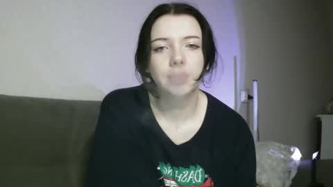 Snapshot of lollylol11 chatting on 11/22/25, 03:44 Lilly online show from 11/22/25, 03:44