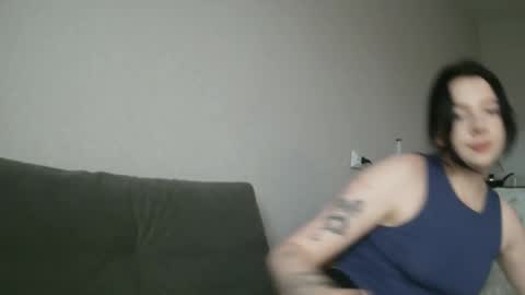 Snapshot of lollylol11 chatting on 12/03/25, 12:14 Lilly online show from 12/03/25, 12:14