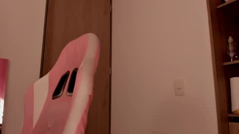 Snapshot of lollypetitte_ chatting on 03/02/25, 03:02 Lolly online show from 03/02/25, 03:02