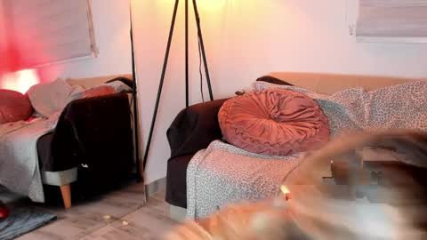 Snapshot of lollypetitte_ chatting on 04/02/26, 03:15 Lolly online show from 04/02/26, 03:15