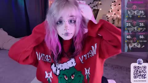 Snapshot of lollyshy__ chatting on 12/26/24, 08:00 Lolly online show from 12/26/24, 08:00