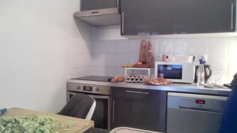 lolo3064 online show from 10/19/25, 10:49