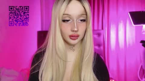 Snapshot of lolykari chatting on 03/05/26, 06:37 Kari online show from 03/05/26, 06:37