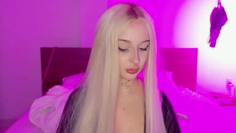 Snapshot of lolykari chatting on 05/01/26, 12:32 Kari online show from 05/01/26, 12:32