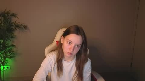 Snapshot of lolytaberry chatting on 05/07/26, 02:17 lolytaberry online show from 05/07/26, 02:17