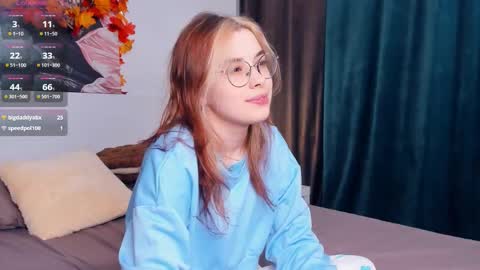 Lona online show from 10/18/25, 07:03