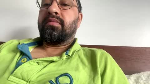 Snapshot of london0555 chatting on 02/10/25, 08:00 london0555 online show from 02/10/25, 08:00