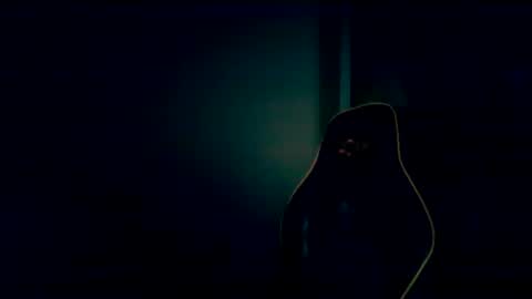 Snapshot of london_man1988 chatting on 12/11/24, 04:42 london_man1988 online show from 12/11/24, 04:42