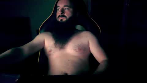 Snapshot of london_man1988 chatting on 01/01/25, 05:22 london_man1988 online show from 01/01/25, 05:22