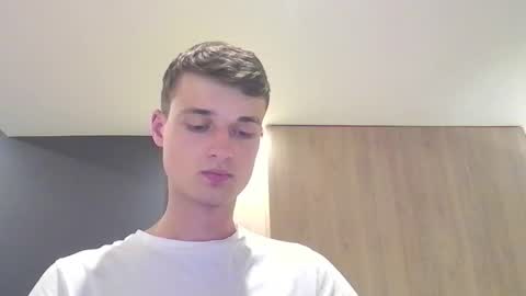 london_tomy online show from 09/25/25, 01:53