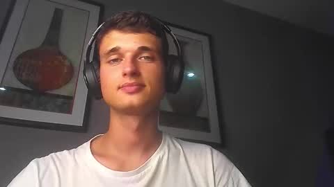 Snapshot of london_tomy chatting on 03/09/26, 03:43 london_tomy online show from 03/09/26, 03:43