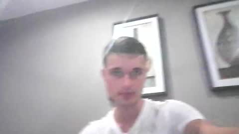 Snapshot of london_tomy chatting on 03/20/26, 01:32 london_tomy online show from 03/20/26, 01:32