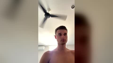 Snapshot of london_tomy chatting on 03/25/26, 09:54 london_tomy online show from 03/25/26, 09:54