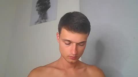 Snapshot of london_tomy chatting on 04/06/26, 02:31 london_tomy online show from 04/06/26, 02:31