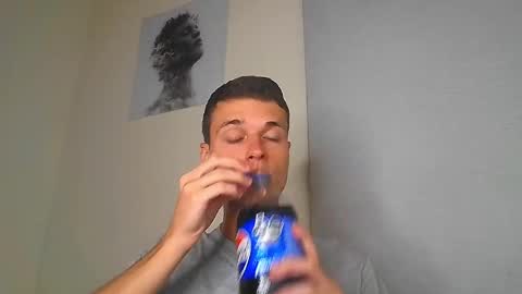 Snapshot of london_tomy chatting on 04/09/26, 03:39 london_tomy online show from 04/09/26, 03:39