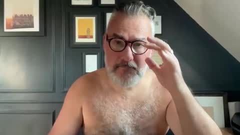 EnglishBear online show from 09/19/25, 12:17