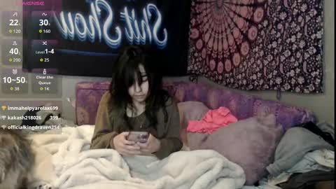 Snapshot of londonray chatting on 09/22/25, 04:36 londonray online show from 09/22/25, 04:36