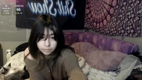 Snapshot of londonray chatting on 09/24/25, 09:01 londonray online show from 09/24/25, 09:01