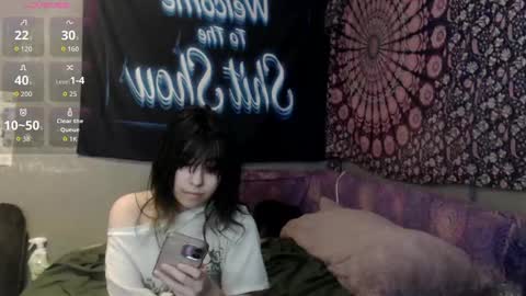 Snapshot of londonray chatting on 10/02/25, 05:58 londonray online show from 10/02/25, 05:58