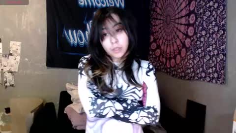 Snapshot of londonray chatting on 10/09/25, 06:44 londonray online show from 10/09/25, 06:44