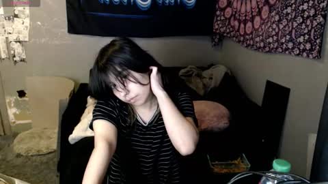 Snapshot of londonray chatting on 10/15/25, 08:47 londonray online show from 10/15/25, 08:47