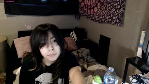 Snapshot of londonray chatting on 10/31/25, 07:20 londonray online show from 10/31/25, 07:20