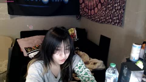 Snapshot of londonray chatting on 11/02/25, 09:11 londonray online show from 11/02/25, 09:11