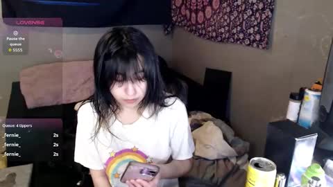 Snapshot of londonray chatting on 11/17/25, 06:19 londonray online show from 11/17/25, 06:19