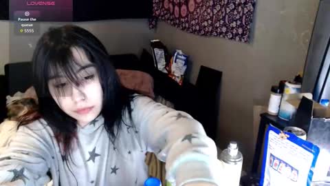 Snapshot of londonray chatting on 12/05/25, 04:54 londonray online show from 12/05/25, 04:54