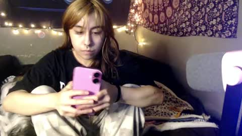 Snapshot of londonray chatting on 07/11/26, 10:44 londonray online show from 07/11/26, 10:44