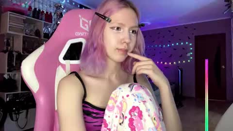 Snapshot of lone1y_bunny chatting on 07/13/26, 03:04 lone1y_bunny online show from 07/13/26, 03:04