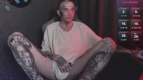 Snapshot of lone1ycrystal chatting on 12/17/24, 02:22 Chris online show from 12/17/24, 02:22