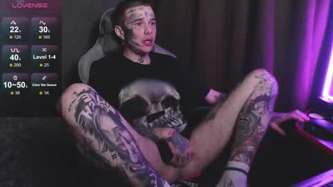 Snapshot of lone1ycrystal chatting on 01/08/25, 02:35 Chris online show from 01/08/25, 02:35