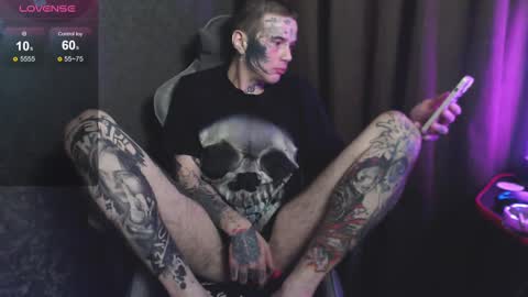 Snapshot of lone1ycrystal chatting on 01/08/25, 05:37 Chris online show from 01/08/25, 05:37