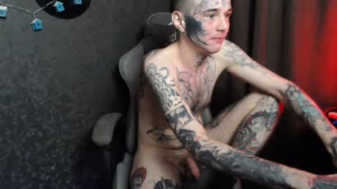 Snapshot of lone1ycrystal chatting on 01/23/25, 03:22 Chris online show from 01/23/25, 03:22