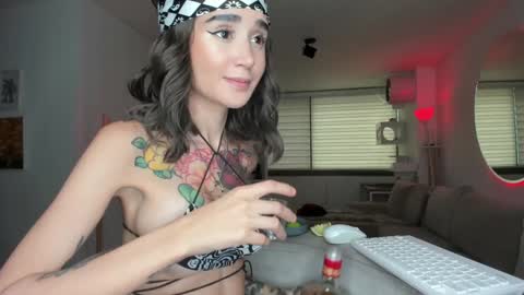 SABRINA online show from 02/02/25, 09:56