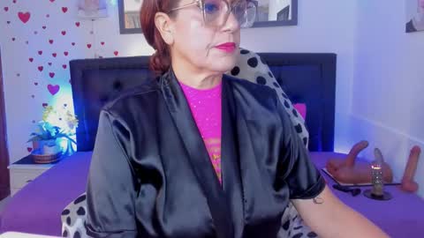 Jennifer  online show from 11/28/25, 07:05