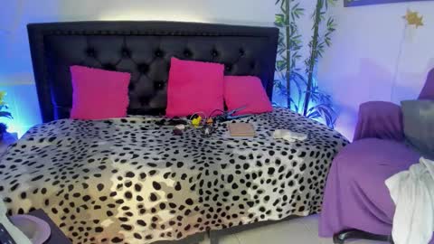 Jennifer  online show from 01/13/26, 06:13